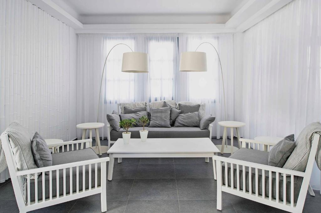 Acroterra Rosa Luxury Suites & Spa Akrotírion Exteriör bild